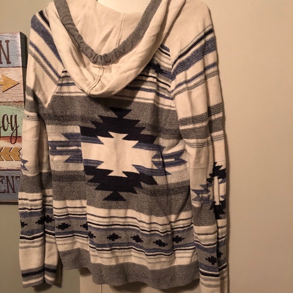 Men’s Pullover - Picture 2 of 2